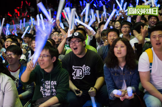 LPL季后赛下月开打，季后赛局势你怎么看？