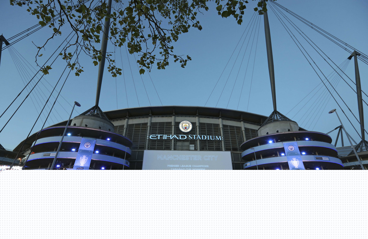 欧冠2-1逆转！巴萨天降神兵：后卫3分钟梅开二度创历史，逼近前八